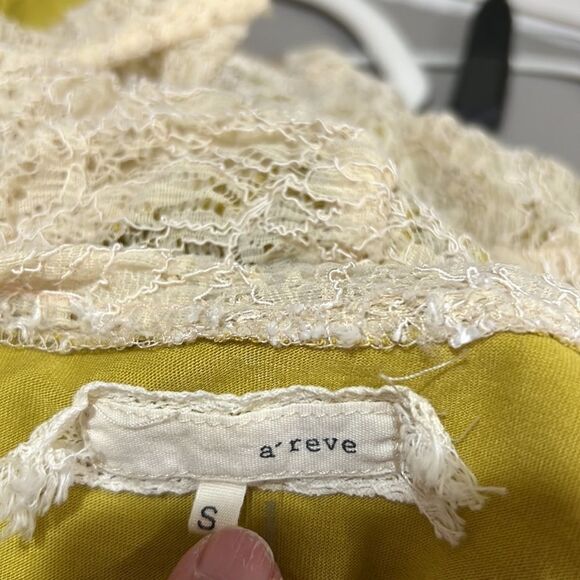 A’reve cream lace and green lace tunic top with scoop neck size small - Picture 11 of 13